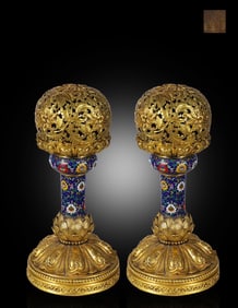 A pair of Qing Dynasty copper tire cloisonné cloisonné official hat holders