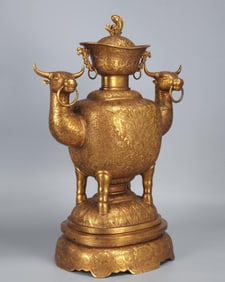 A bronze gilt bull head of the Qing Dynasty