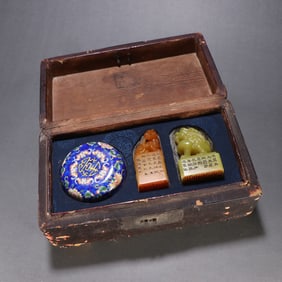 A set of Tian Huangshi seals