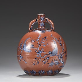 A Ming Dynasty Xuande purple gold glazed ground blue and white is happy to hold the moon vase on the