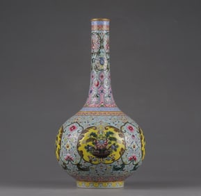 A Qing Kangxi pastel window flower vase