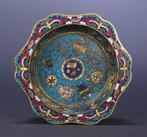 A Qing Kangxi year cloisonné entwined eight treasure pattern flower mouth plate