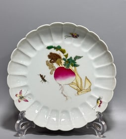 A piece of Qing Yongzheng year enamel color harvest melon