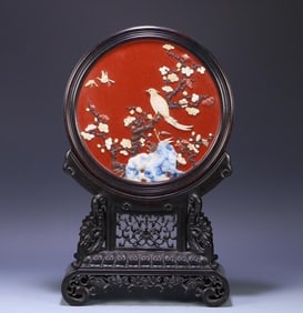 A piece of late Qing Dynasty rosewood hundred treasures embedded on the eyebrows and the desk