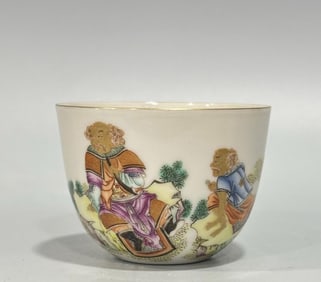 A Qing Yongzheng enamel gilded character story cup
