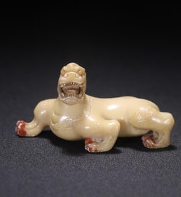 A Shoushan stone beast ornament