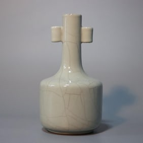 A Qing Guangxu imitation Song Ge kiln amphora