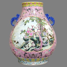 A Qing Dynasty Qianlong powder ground window open window Wulun Tu Ruyi ear Buddha barrel statue