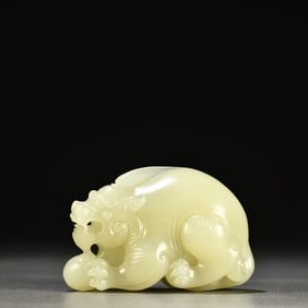 A Xinjiang Huangkou Pixiu ornament