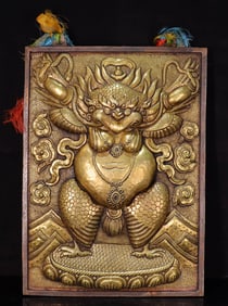 A bronze carving of the Qing Dynasty engraved with a roc bird