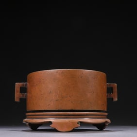 A family treasure bronze amphora incense burner