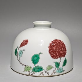 A piece of Kangxi year of the Qing Dynasty glazed red multicolored peony pattern Taibai Zun
