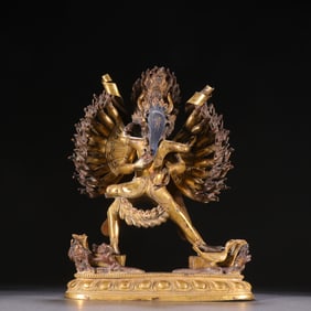 A bronze gilt statue of Dawei De in the Qing Dynasty