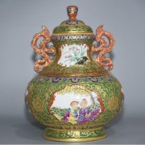 A double dragon ear pierced with a lotus pattern window Western figure flat belly jar