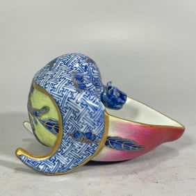 A blue and white Fushou gold wash