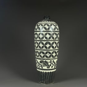 A Song Cizhou kiln coin pattern plum bottle