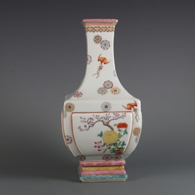 A four-season flower square bottle made in the Qianlong period of the Qing Dynasty