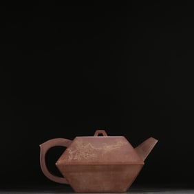 A famous purple sand flower and bird pattern teapot