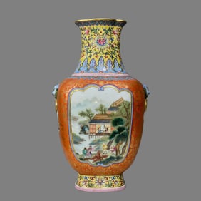 A piece of Qianlong year, yellow ground entwined lotus, ruyi back pattern, alum red gilded pattern,