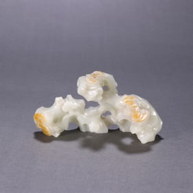A Qing Dynasty Hetian jade bat pattern mountain ornament