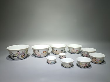 A Qing Qianlong model pastel West Chamber character ten-piece story cup is the largest