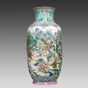 A Qing Qianlong green space character story Ming Emperor Xingshu picture bottle