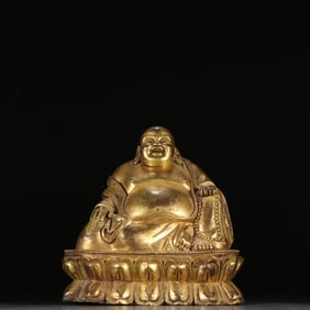 A bronze gilt Maitreya Buddha statue in the Qing Dynasty