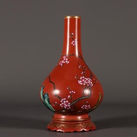 A Qing Qianlong coral red gall bottle