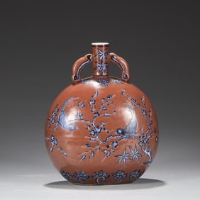 A Ming Dynasty Xuande purple gold glazed ground blue and white is happy to hold the moon vase on the