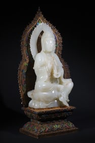 A sterling silver gilt enamel colorful Guanyin Bodhisattva statue of the Qing Dynasty