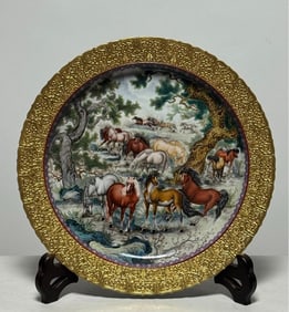 A piece of Qing Qianlong model enamel carved gold-painted Fushou Lianlian horse appreciation plate