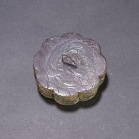 One piece of agate encapsulated gold dragon pattern lid box