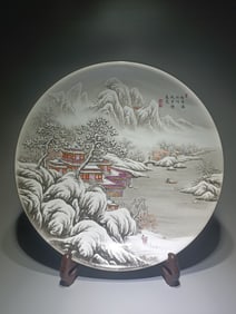 A piece of Qing Yongzheng pastel pavilion landscape snow scenery plate diameter: 51cm