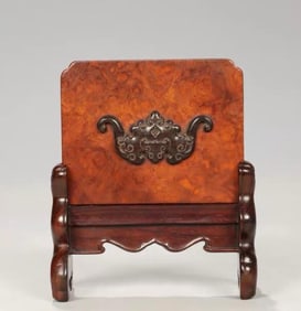 A small insert screen of a Qing Dynasty shadow wood carving study