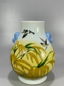 A piece of Qianlong year of the Qing Dynasty enamel colored rice flowers and birds inscribed with