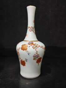 A Qianlong imperial high-quality pastel gold-painted rattle bottle