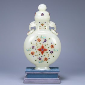 A Qing Dynasty Hendus Hetian white jade inlaid gold inlaid treasure amphora appreciation vase