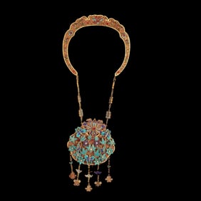 A Qing Dynasty filigree dotted with the word butterfly love flower