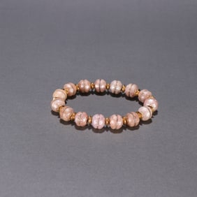 A pearl bracelet from the Qing Dynasty