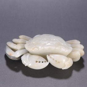 A piece of Hetian jade carving crab