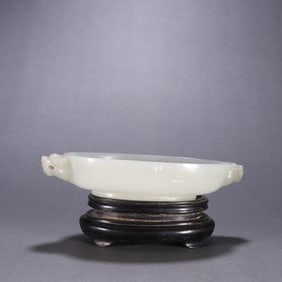 A piece of Qing Dynasty Hetian jade seed material double beast ear wash