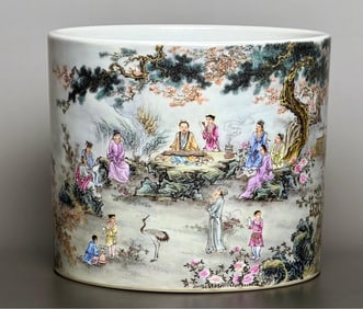 A pen holder of the Yongzheng era of the Qing Dynasty Dongxi Yajitu characters