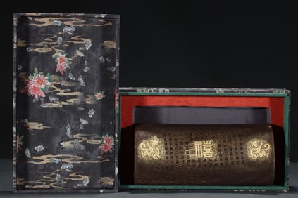 A piece of Qing Dynasty agarwood pillow Baixi pillow