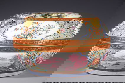 A piece of Qing Qianlong: enamel colored sheep's head fruit box