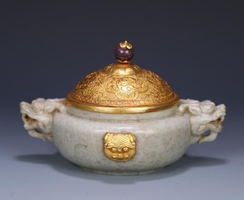 A piece of Qing Dynasty old jade-clad copper-gilt dragon ear incense burner