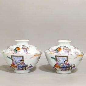 A pair  of Qing Daoguang pastel character stories Jia Baoyu inscribed poems in the bowl