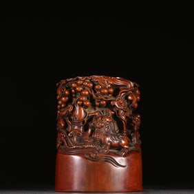 A Huanghuali auspicious beast grape pattern seal