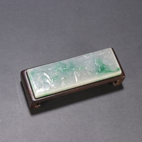 A Qing Dynasty jade character story ink bed
