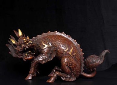 A bronze carved unicorn ornament of the Qing Dynasty