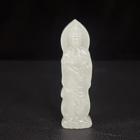 A piece of jade Guanyin from the Qing Dynasty